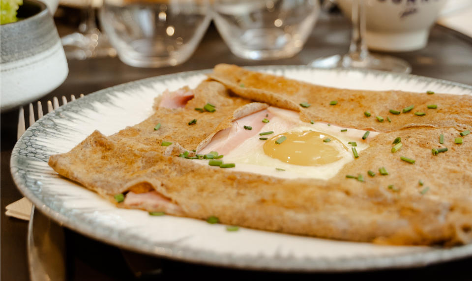 Crêperie Saint-Malo in front of the railway station